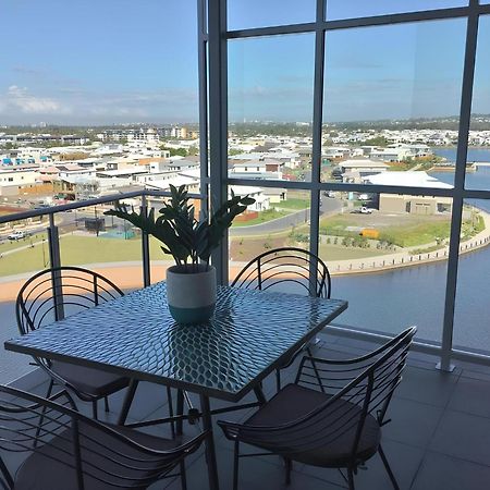 Hotel Salt At Oceanside Kawana Waters Esterno foto