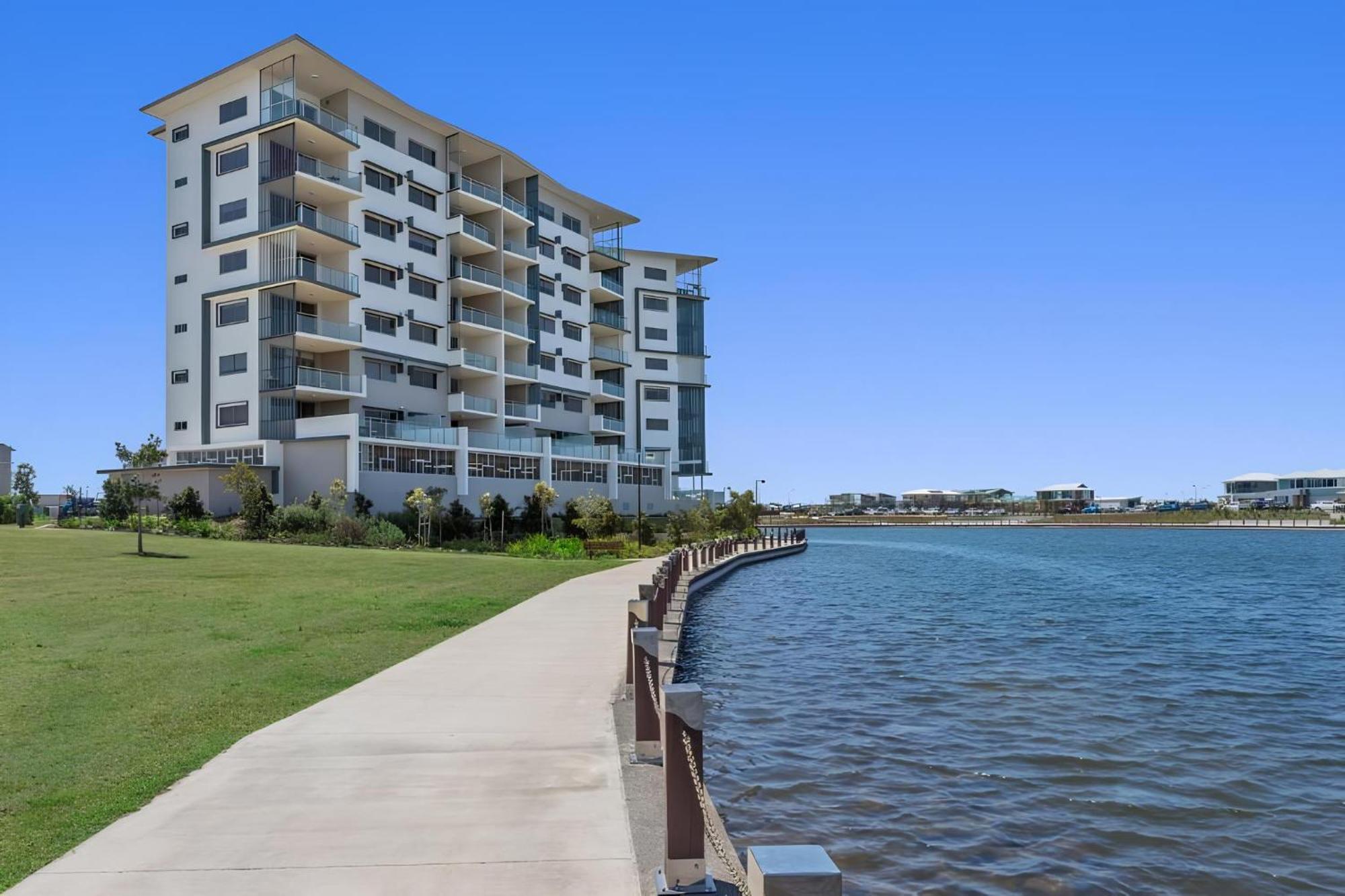 Hotel Salt At Oceanside Kawana Waters Esterno foto